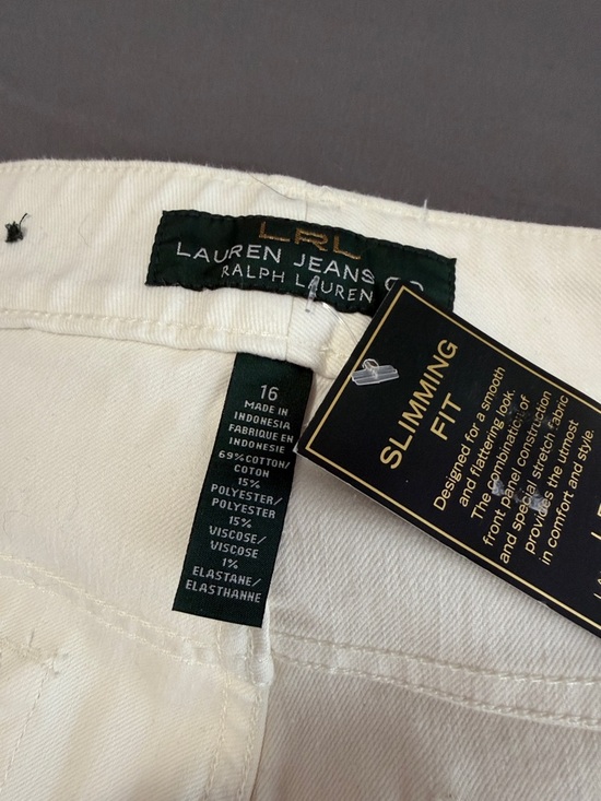 Ralph Lauren Denim - Ralph Lauren White Denim Jeans with Leather Logo Patch